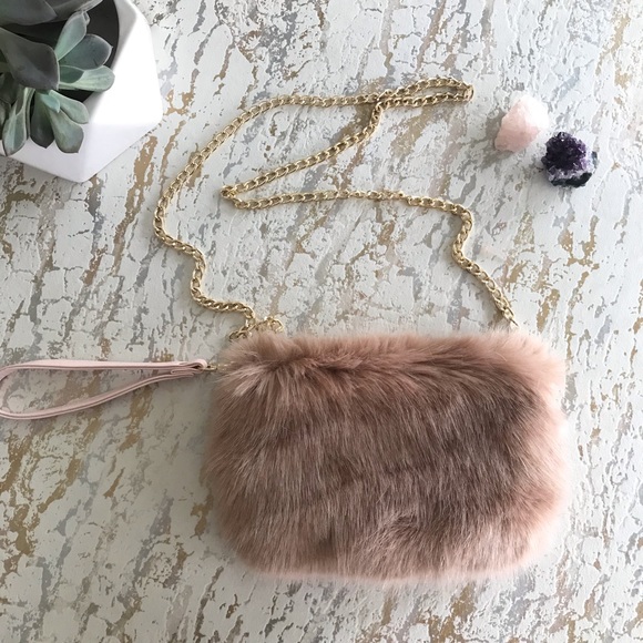 fur clutch